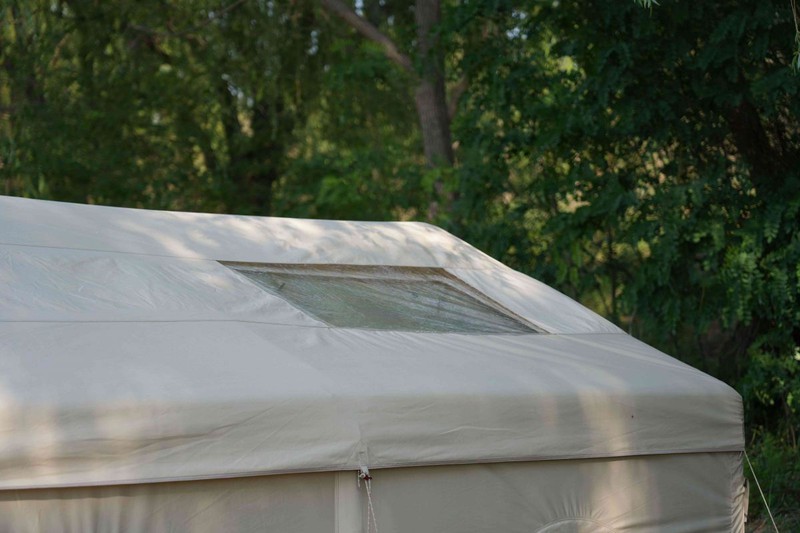 Two room inflatable tent 4